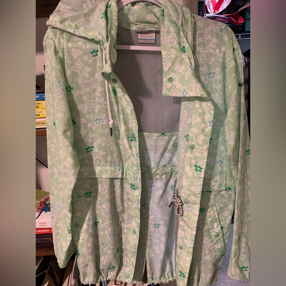 Columbia Windbreaker in Spring colors!